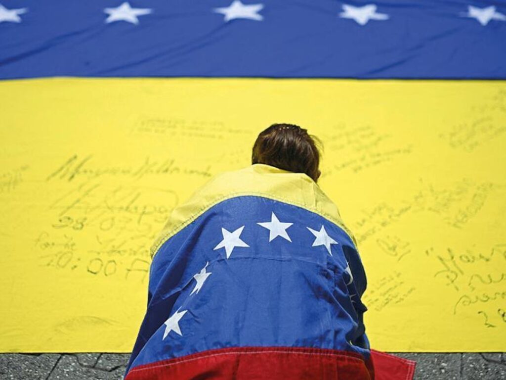 Lorent Saleh, oppositore di Maduro, denuncia la detenzione senza processo in Venezuela