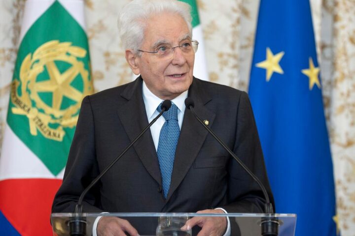 Mattarella: no al tetto agli studenti stranieri nelle classi italiane
