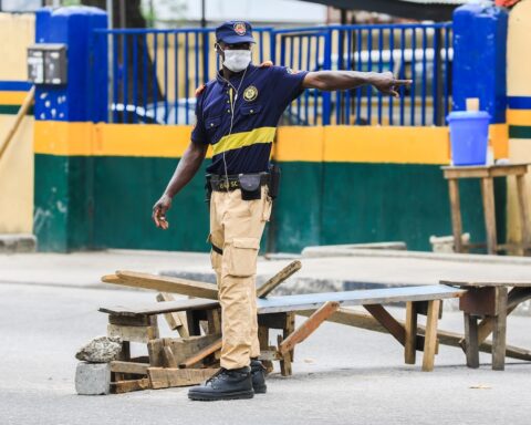 Morte di 37 sospetti minatori illegali in custodia in Nigeria, indagini avviate