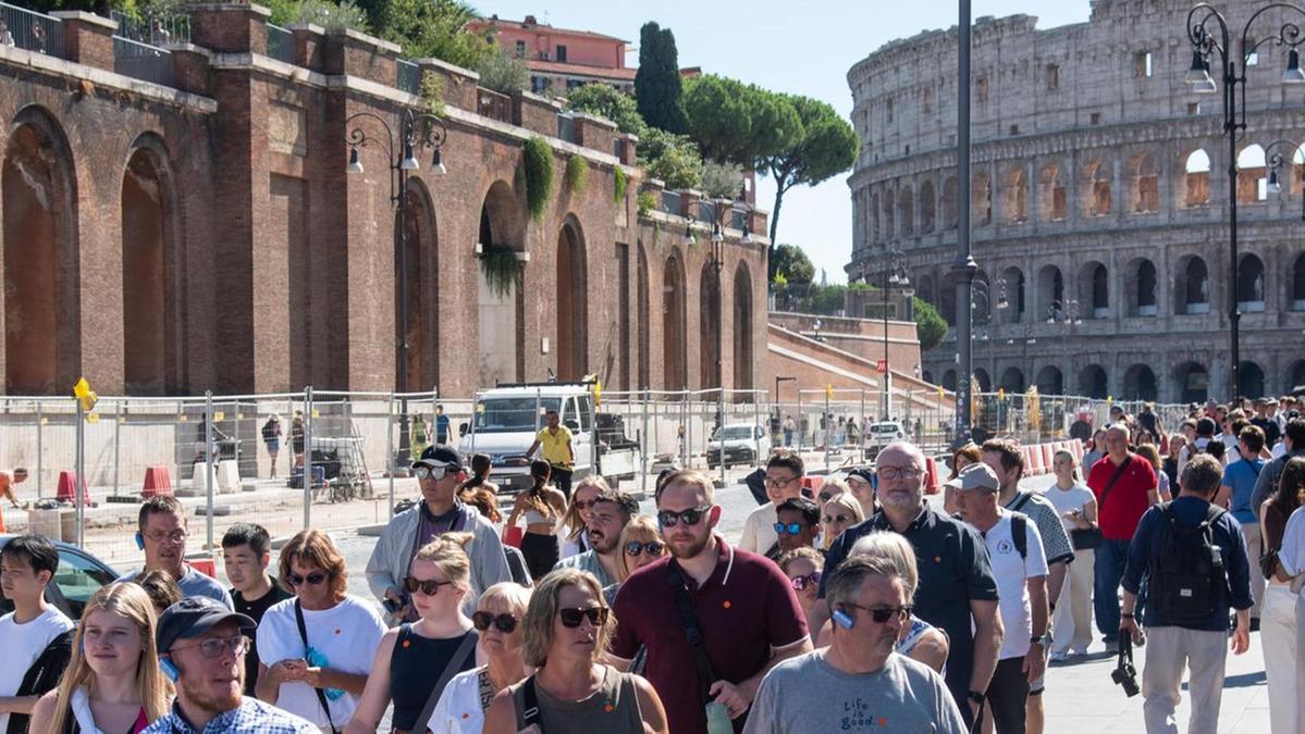 Morte di operaio al Colosseo: sette individui indagati per omicidio colposo