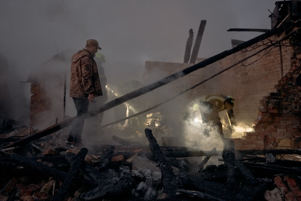 Nuova campagna di attacchi aerei russi contro i civili a Kyiv