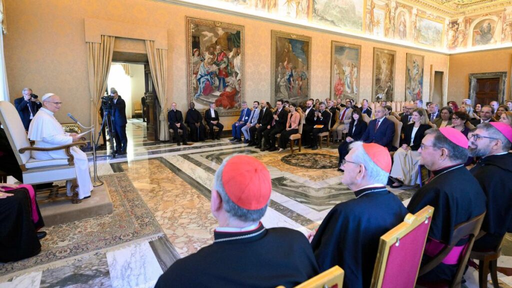 Papa Leone XIV ripristina gli stipendi dei cardinali abbattuti da Francesco