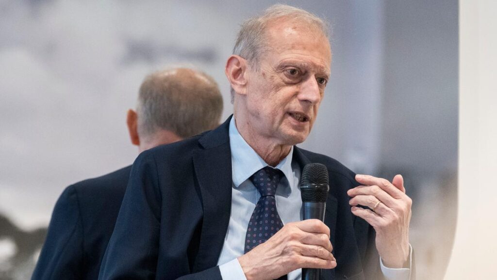 Piero Fassino: “I paesi europei devono aumentare il sostegno militare all'Ucraina”