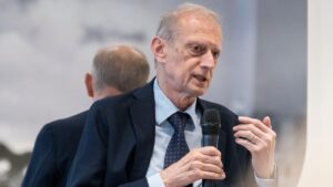 Piero Fassino: “I paesi europei devono aumentare il sostegno militare all'Ucraina”