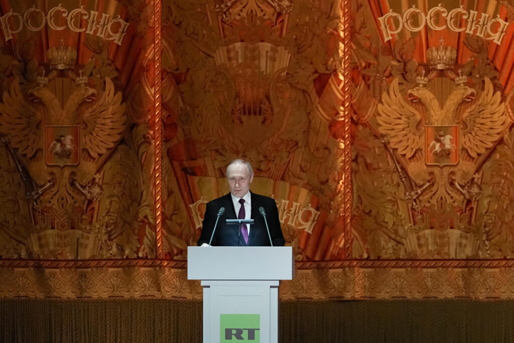 Presentazione di un manuale contro la disinformazione in vista delle elezioni italiane a Bologna