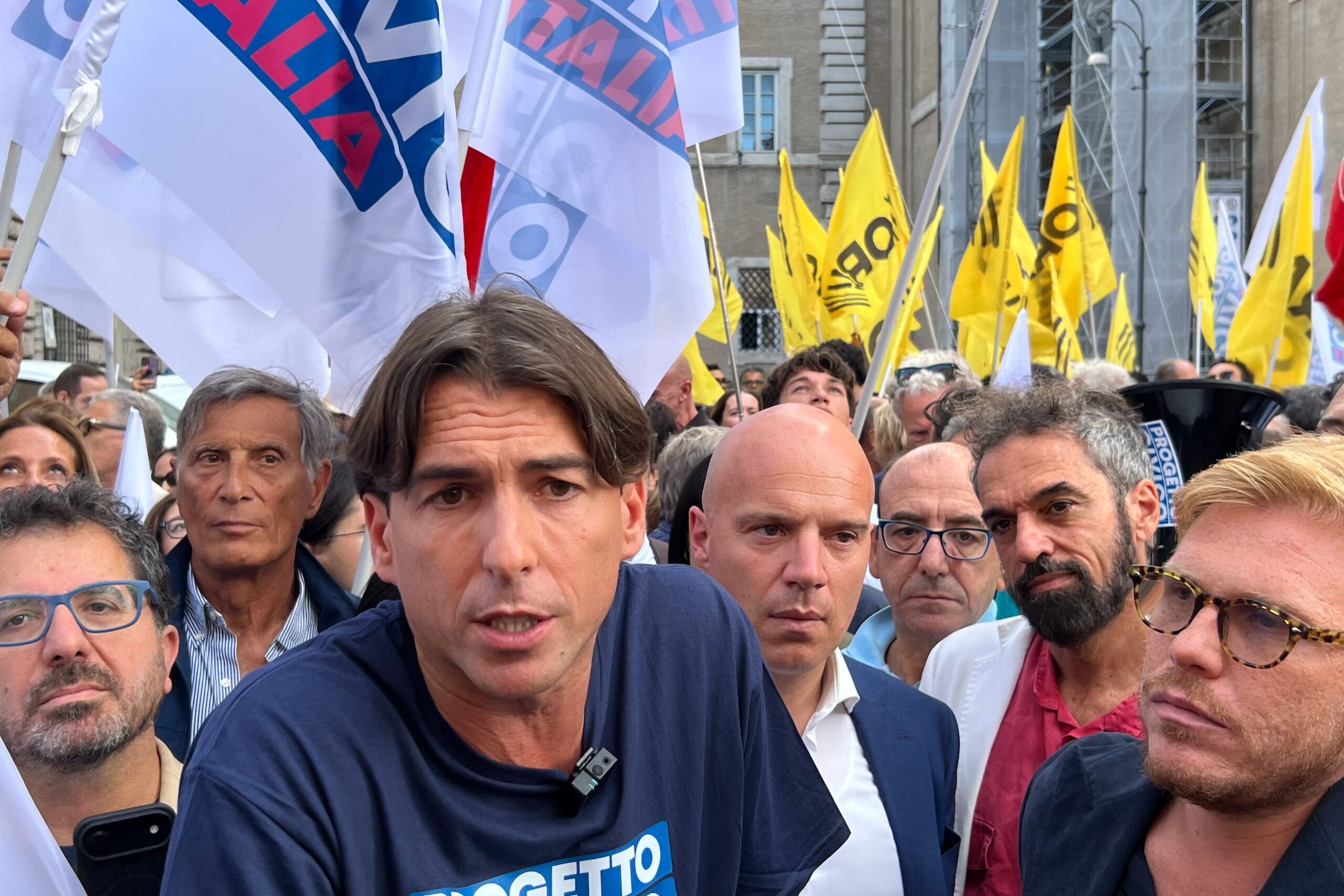 Protesta contro la legge elettorale: Onorato avverte, «la democrazia è a rischio»