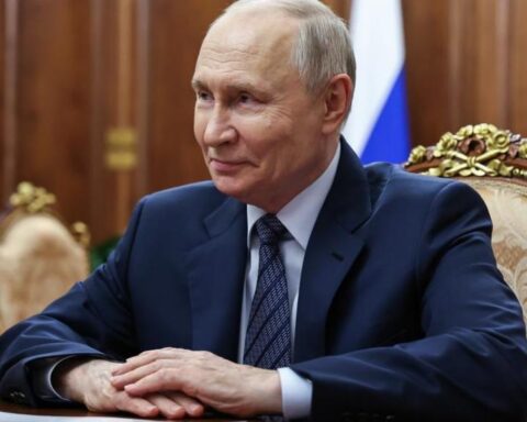 Putin consolida il potere: Russia Unita ottiene record di seggi nella Duma