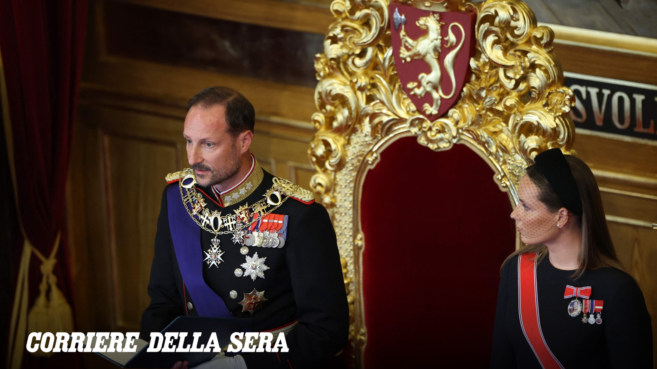 Re Haakon VIII giura davanti al parlamento di Oslo, assente la regina Mette-Marit per complicazioni di salute