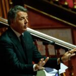 Renzi attacca Meloni sul bollo auto: «Una leader che aggredisce e copia»