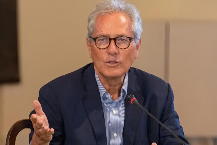 Rutelli avverte: "L'IA incontrollata rappresenta un rischio per la sicurezza mondiale"