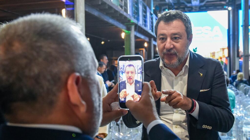 Salvini apre a una tregua con i nordisti: "Coinvolgerò tutti, ma da segretario"