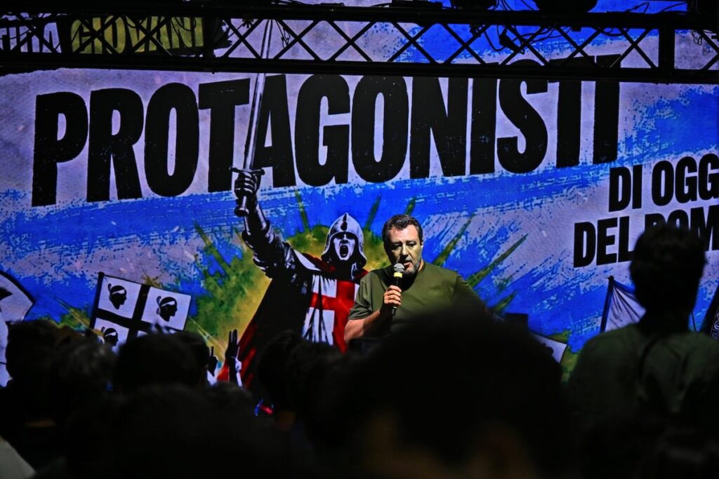 Salvini: congresso della Lega entro un mese, atteso il via libera da altri candidati