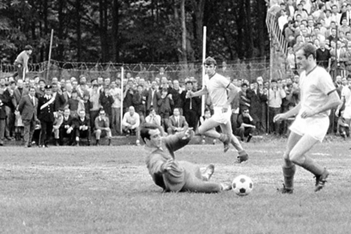 Sandro Mazzola, un'icona del calcio italiano, ci lascia un'eredità indelebile