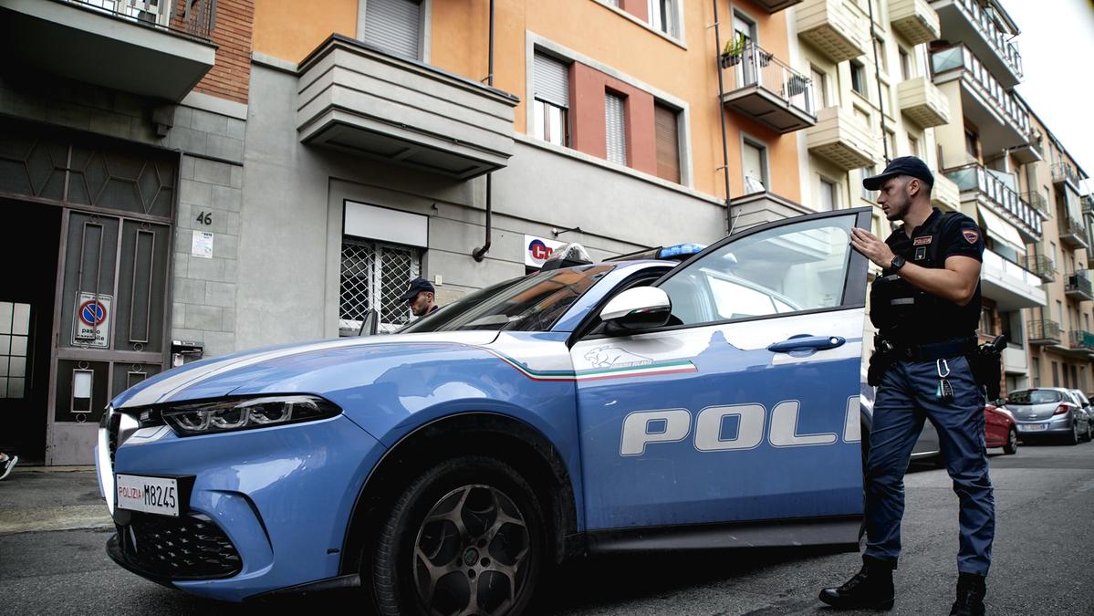 Scoperto un cadavere smembrato in un appartamento di Torino, vittima di omicidio brutale
