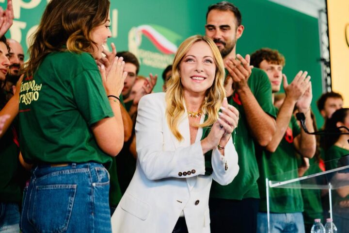 Scuola, il governo propone un decreto con limite al 30% di stranieri nei classi
