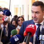 Sondaggi politici: Vannacci in crescita, M5S in flessione e stabilità per il resto dei partiti
