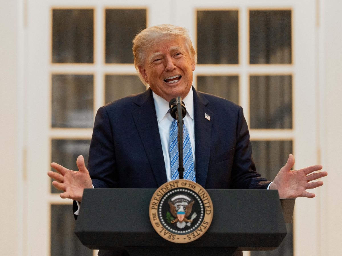 Trump blocca gli attacchi aerei contro gli Houthi in Yemen prima dell'intervento militare