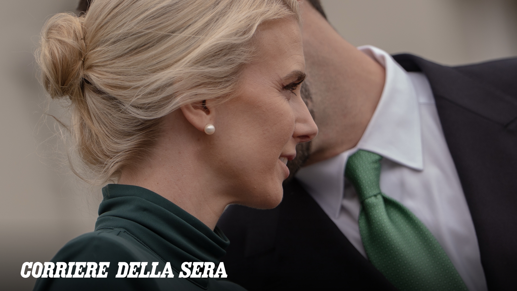 Trump esclude tre media dall'accesso alla Casa Bianca e scoppia la controversia
