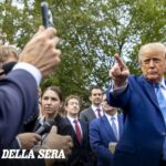 Trump firma accordo "moralmente vincolante" sull'intelligenza artificiale con leader tecnologici