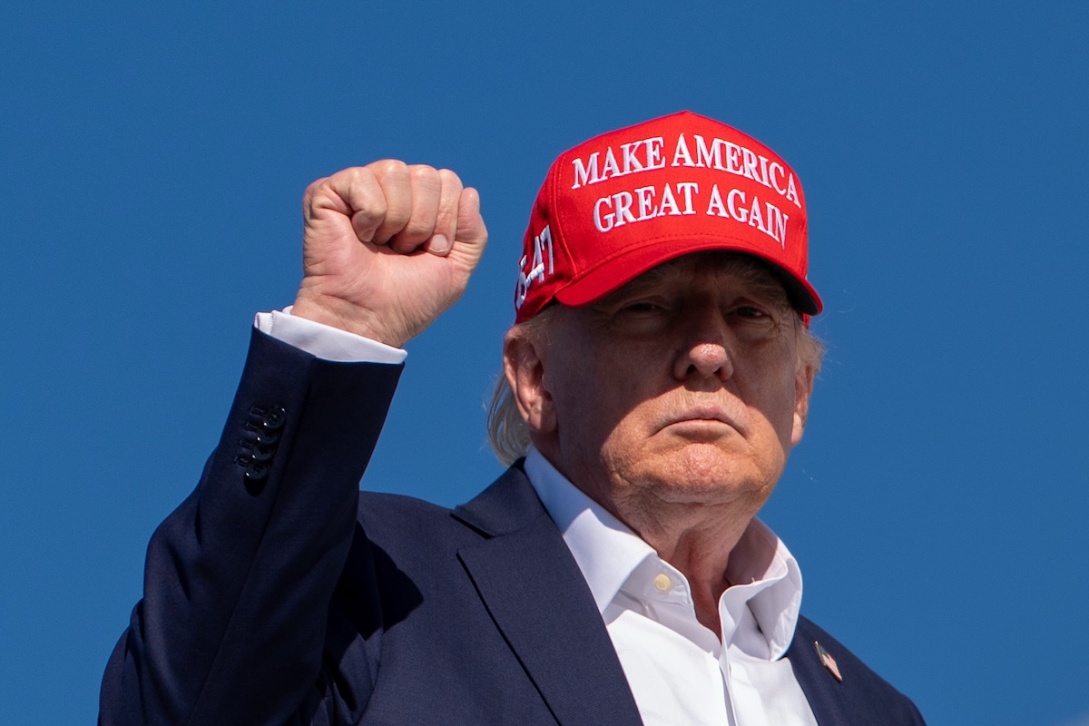 Trump impone nuovi dazi sul Canada in risposta a misure commerciali canadesi