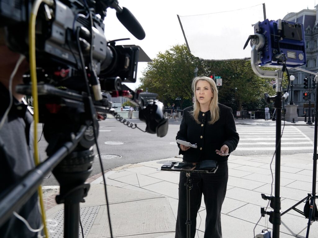 Trump nega l'accesso alla Casa Bianca ai giornalisti di Cnn, Ms Now e Politico