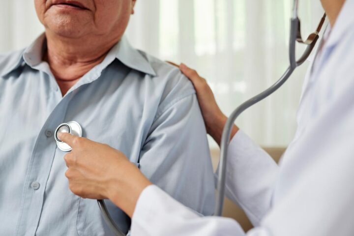 Un uomo vive con un filo metallico nel cuore per 24 anni senza sintomi evidenti