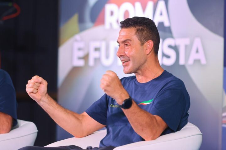 Vannacci propone di far ascoltare il battito fetale prima dell'aborto durante un'intervista