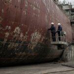 Il punto debole della flotta ombra russa non è solo in mare: registri, assicurazioni e sanzioni sotto pressione