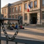 Novecento blocchi e un’accusa politica: la crisi delle scuole mette alla prova La France insoumise