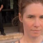 Amanda Knox pubblica un selfie davanti al tribunale di Perugia 15 anni dopo la sua assoluzione