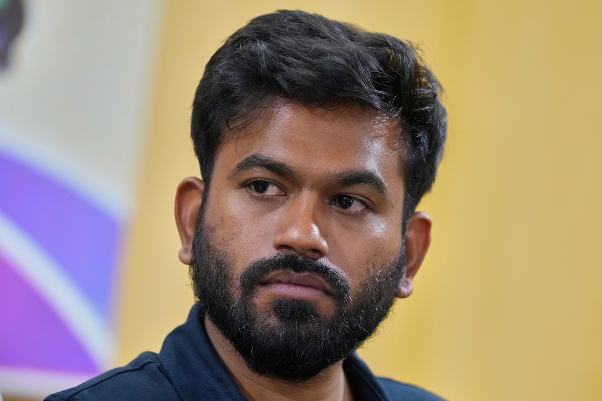 Arrestato di nuovo Abhijeet Dipke, fondatore del partito degli scarafaggi, a New Delhi