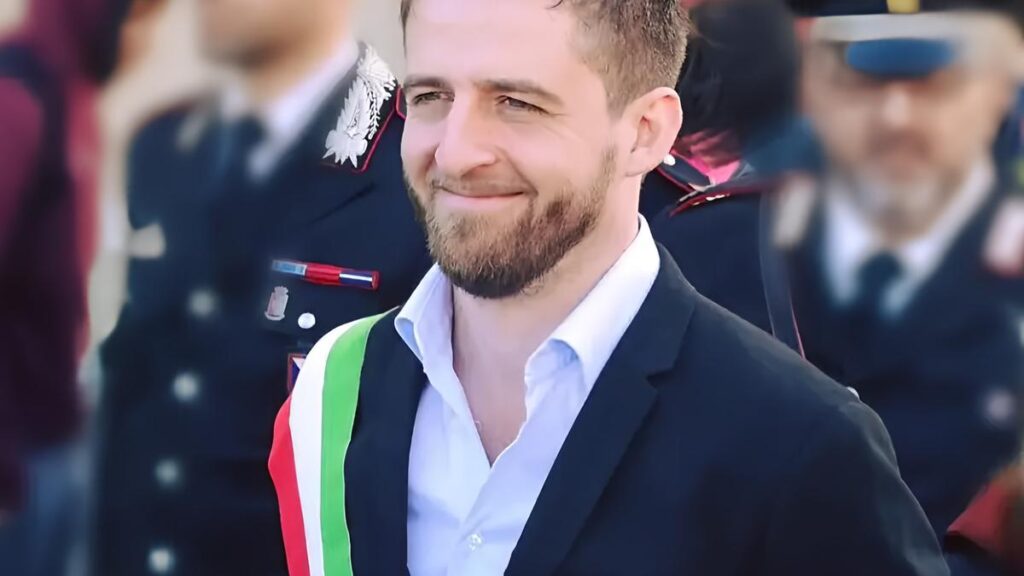 Blitz anti 'ndrangheta, arrestato il sindaco di Corigliano-Rossano Flavio Stasi e altri 16 indagati