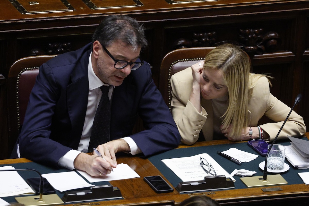 Bruxelles considera la sospensione anticipata della procedura d'infrazione all'Italia nonostante il deficit al 3,1%