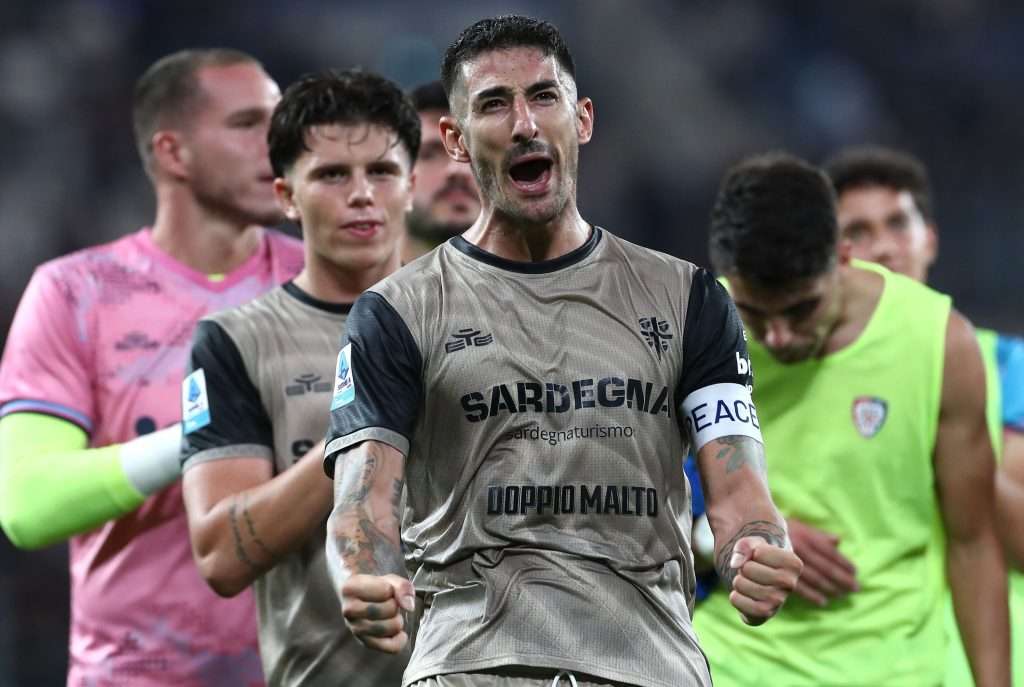 Cagliari sorprende la Serie A con una partenza impressionante e una difesa solida