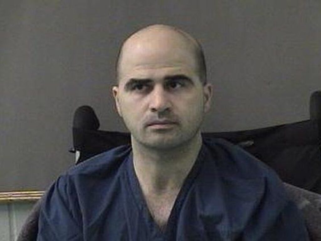 Chi è Nidal Hasan, lo psichiatra condannato per l'eccidio di Fort Hood nel 2009