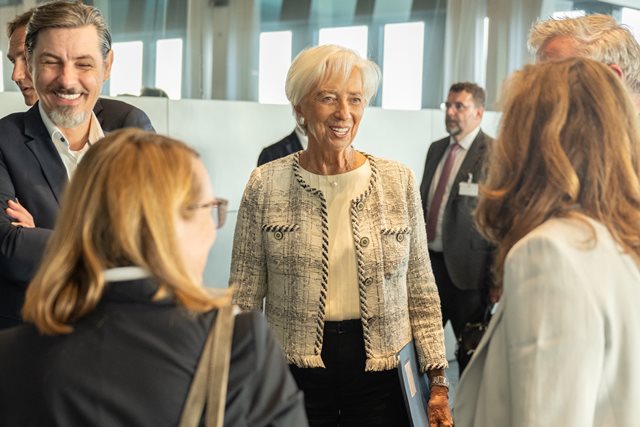 Christine Lagarde annuncia le dimissioni dalla Banca centrale europea il 7 febbraio