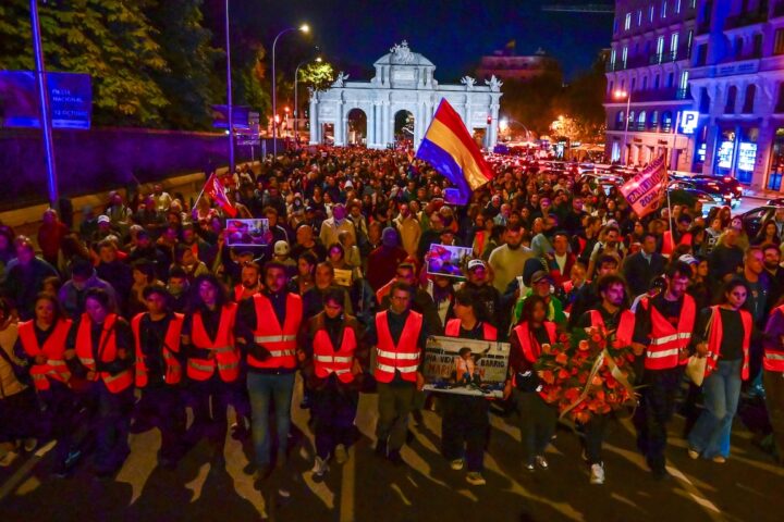 Circa 20mila persone partecipano a un corteo a Madrid per Maricarmen Abascal, simbolo della crisi abitativa