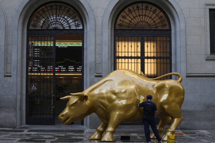 Crollo della borsa brasiliana dopo la vittoria di Lula, transazioni sospese