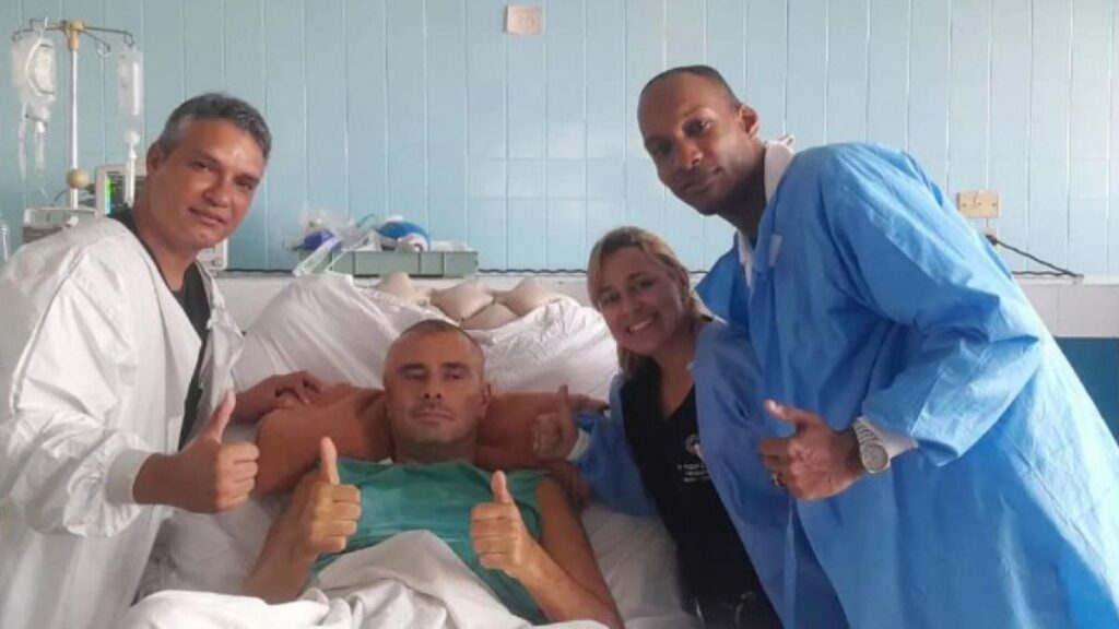 Di Battista racconta la sua esperienza a Cuba: «Ho avuto paura di morire» e critica i giornali