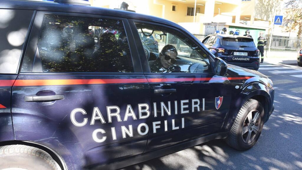 Falsi allarmi bomba: evacuate scuole a Lucca, Arezzo e Padova, indagini in corso