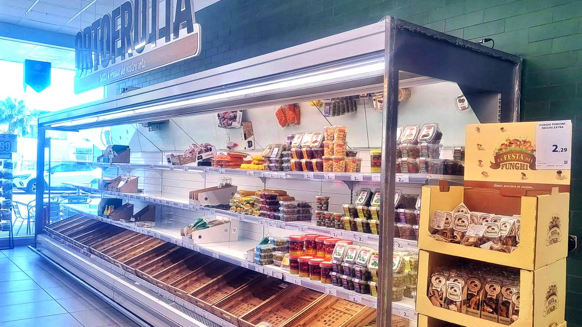 Farmacie a rischio paralisi in Campania: scorte alimentari esaurite dopo blocco autotrasportatori