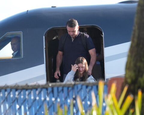 Flávio Bolsonaro fugge negli Stati Uniti dopo la sconfitta elettorale in Brasile