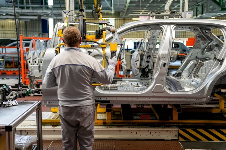 Francia e Germania lanciano una strategia comune per il futuro dell’industria automobilistica europea