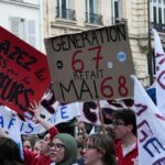 Francia, studenti in protesta contro il divieto degli smartphone a scuola