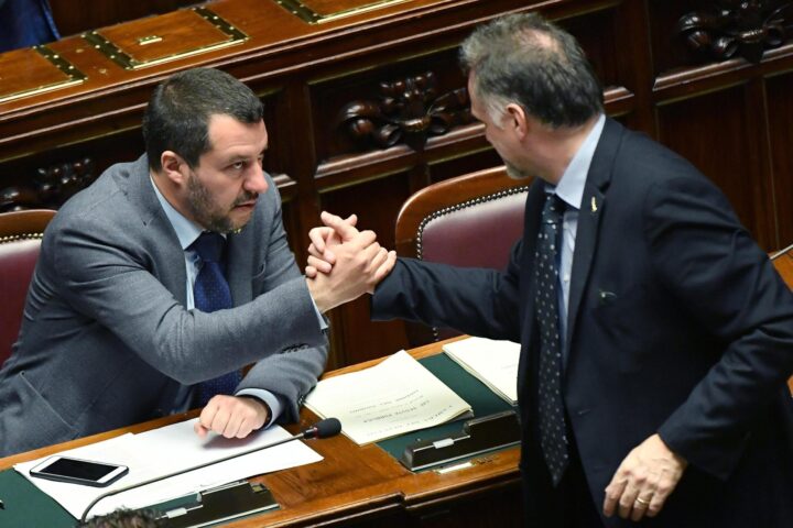 Garavaglia raccoglie firme per candidarsi alla segreteria della Lega: sfida a Salvini al congresso di Milano