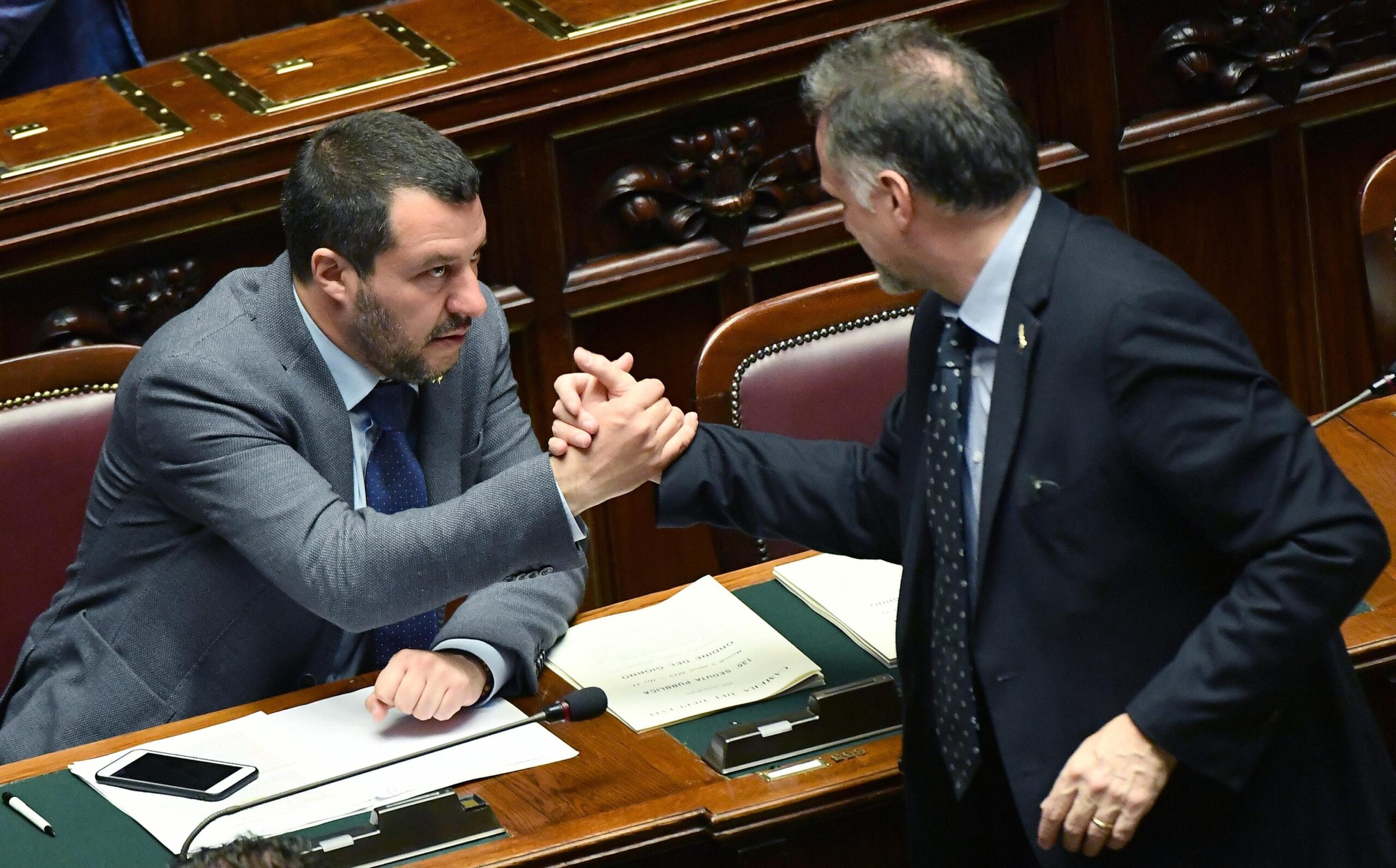 Garavaglia raccoglie firme per candidarsi alla segreteria della Lega: sfida a Salvini al congresso di Milano