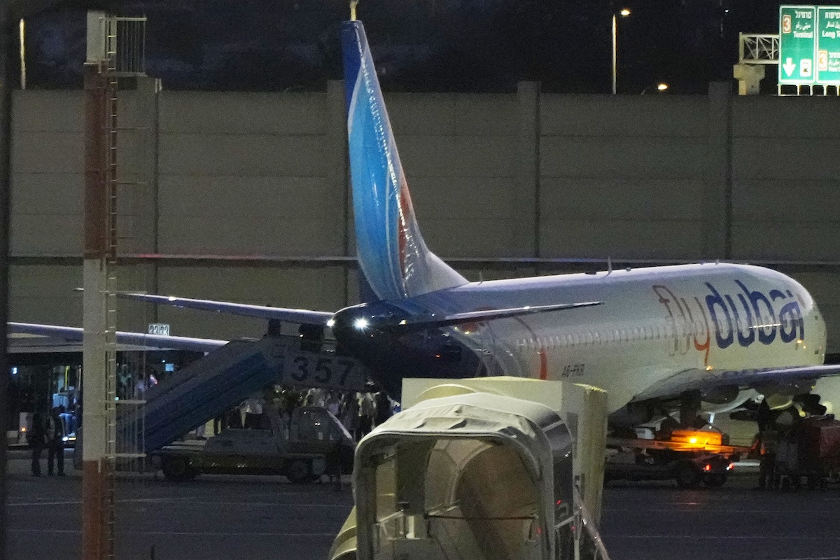 Identità dei piloti del volo Flydubai rimane ignota dopo dirottamento in Arabia Saudita