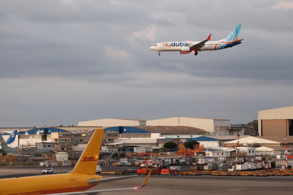 Il copilota di Flydubai sospeso dall'Oman per sospetto estremismo cercava di dirottare un volo per Tel Aviv