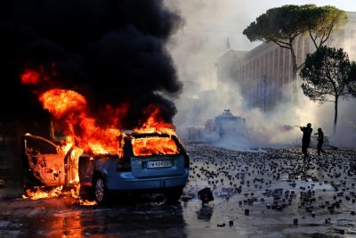 Il governo albanese adotta una linea dura contro le proteste degli studenti a Tirana
