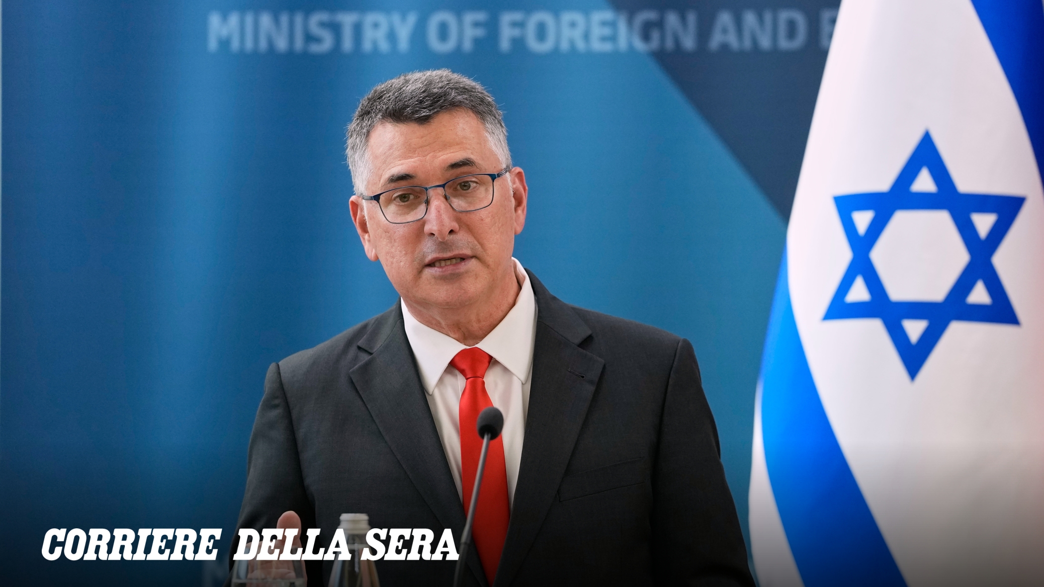 Il ministro degli Esteri israeliano critica il Nobel per la Pace a Navi Pillay, definendolo un'ingiustizia